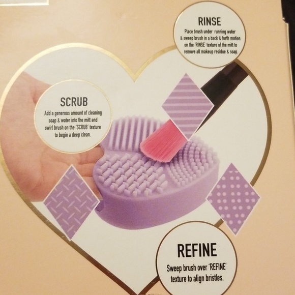 Beauty concepts cosmetic brush scrubber - Picture 3 of 3